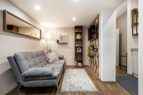 W11 A Weiner Apartment